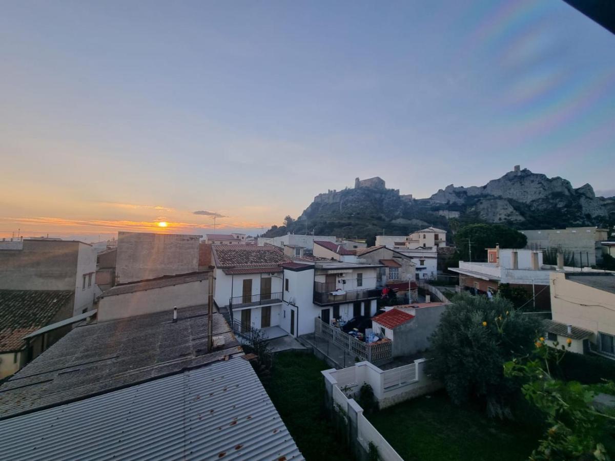 B&B E Casa Vacanza Al Castello Roccella Ionica Ngoại thất bức ảnh
