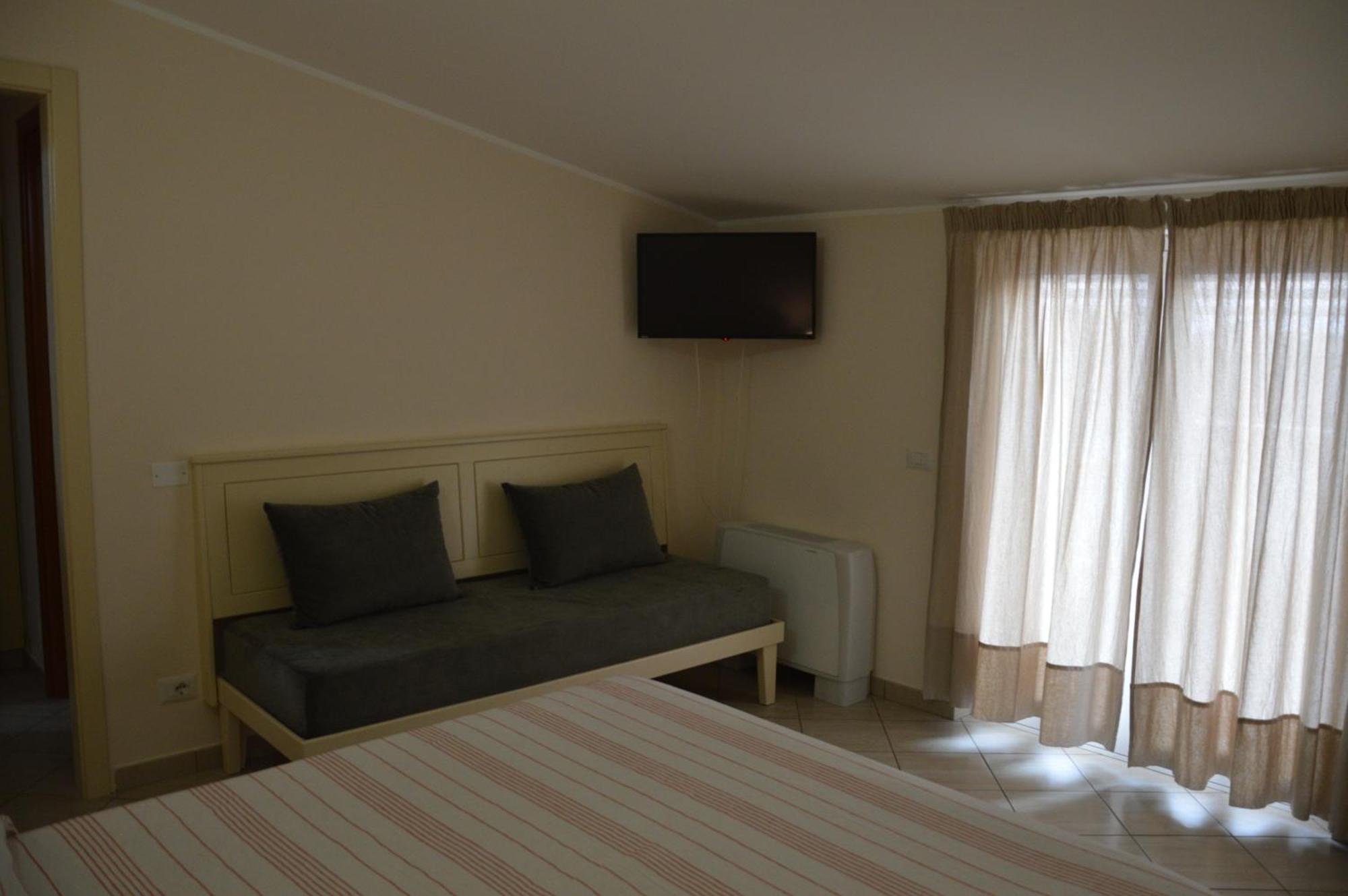B&B E Casa Vacanza Al Castello Roccella Ionica Ngoại thất bức ảnh