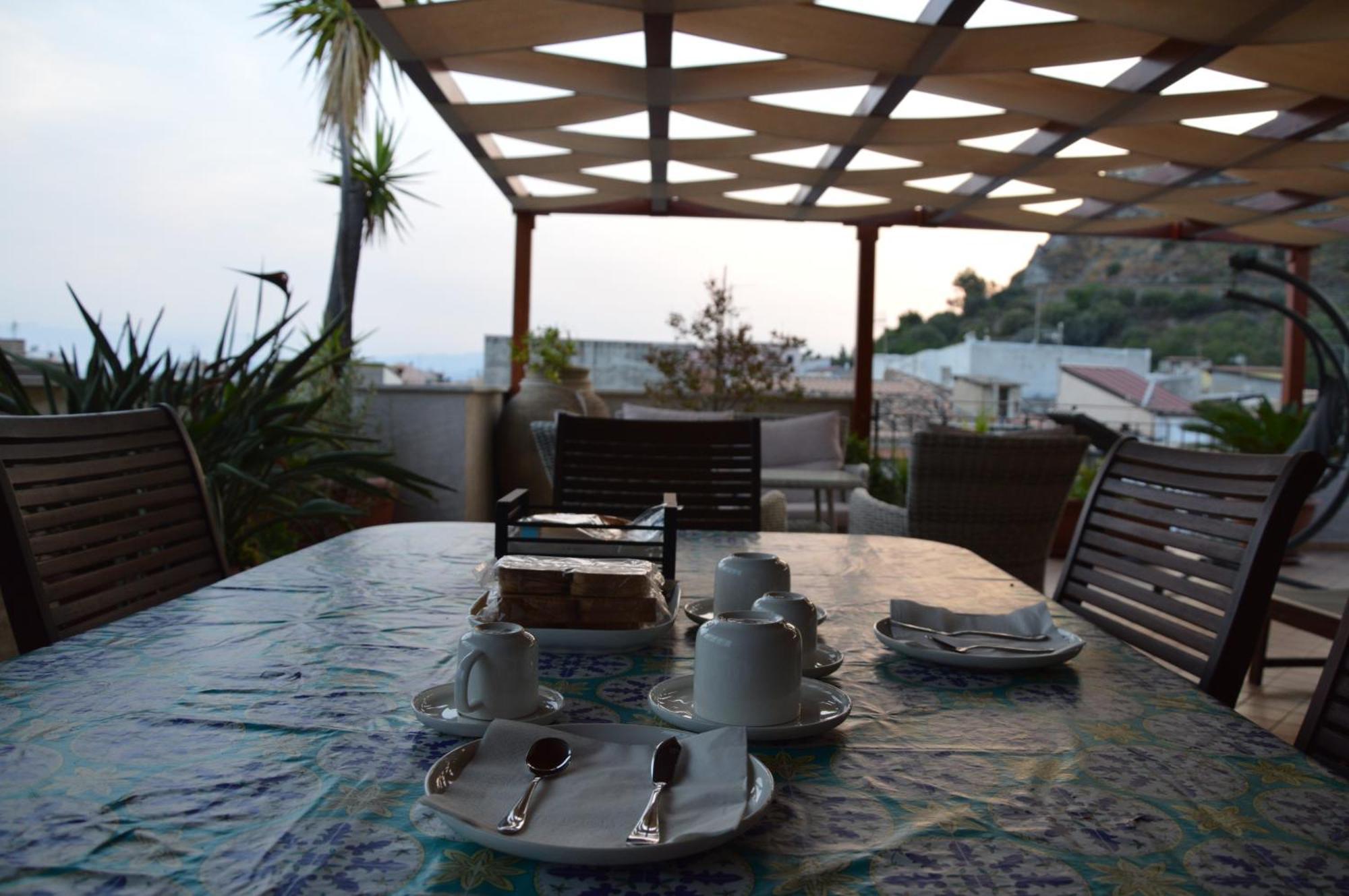 B&B E Casa Vacanza Al Castello Roccella Ionica Ngoại thất bức ảnh