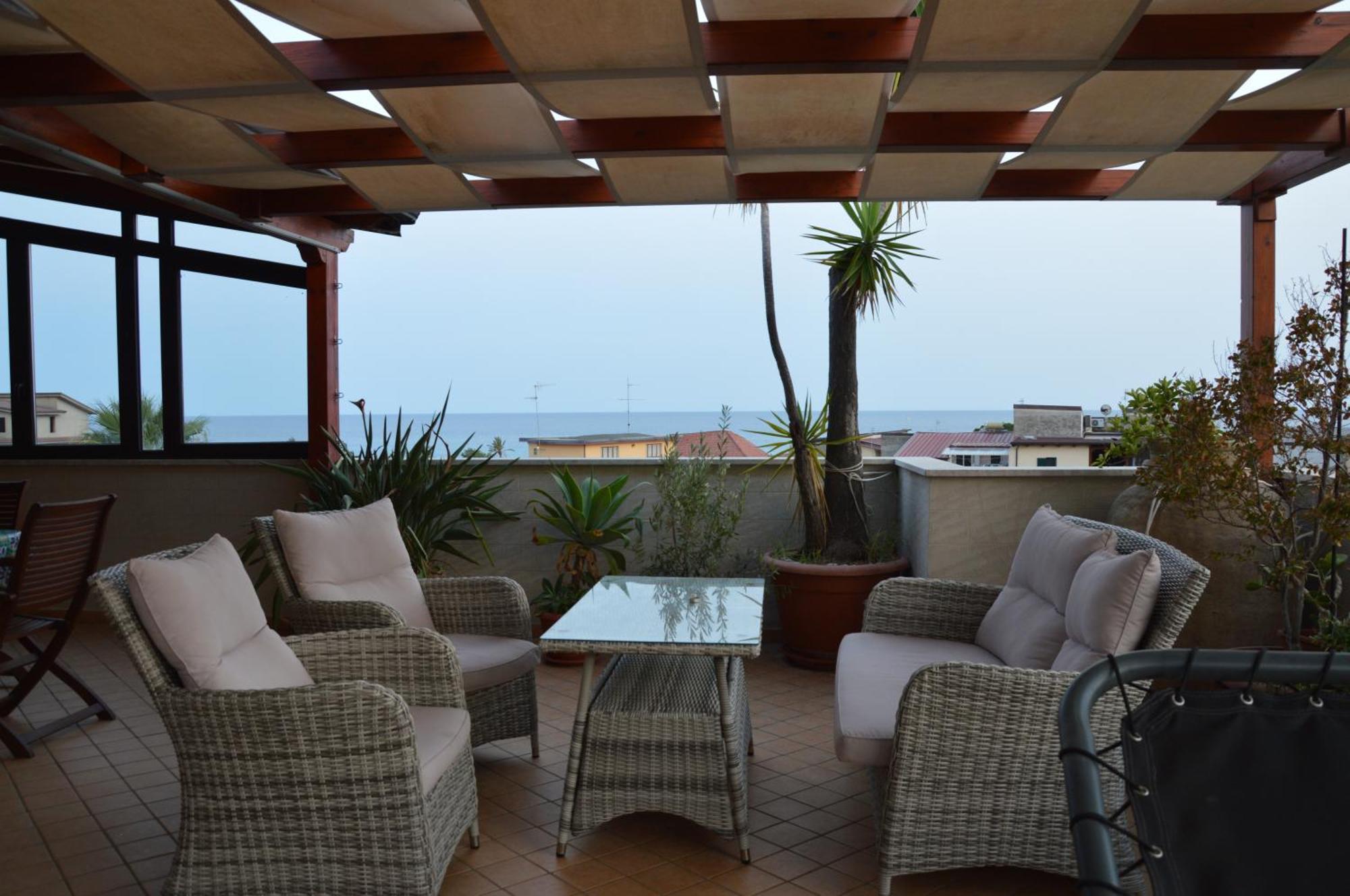B&B E Casa Vacanza Al Castello Roccella Ionica Ngoại thất bức ảnh