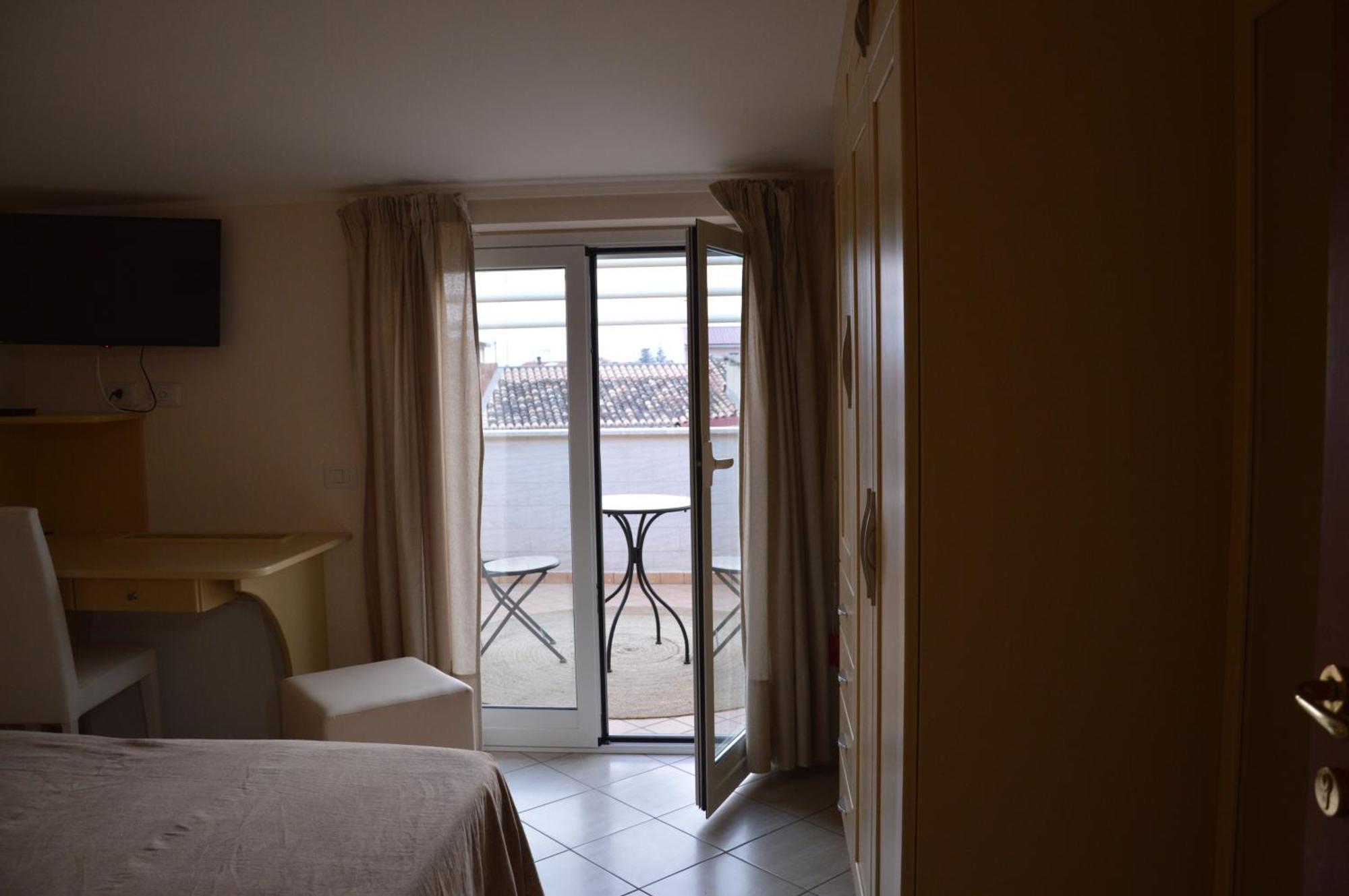 B&B E Casa Vacanza Al Castello Roccella Ionica Ngoại thất bức ảnh