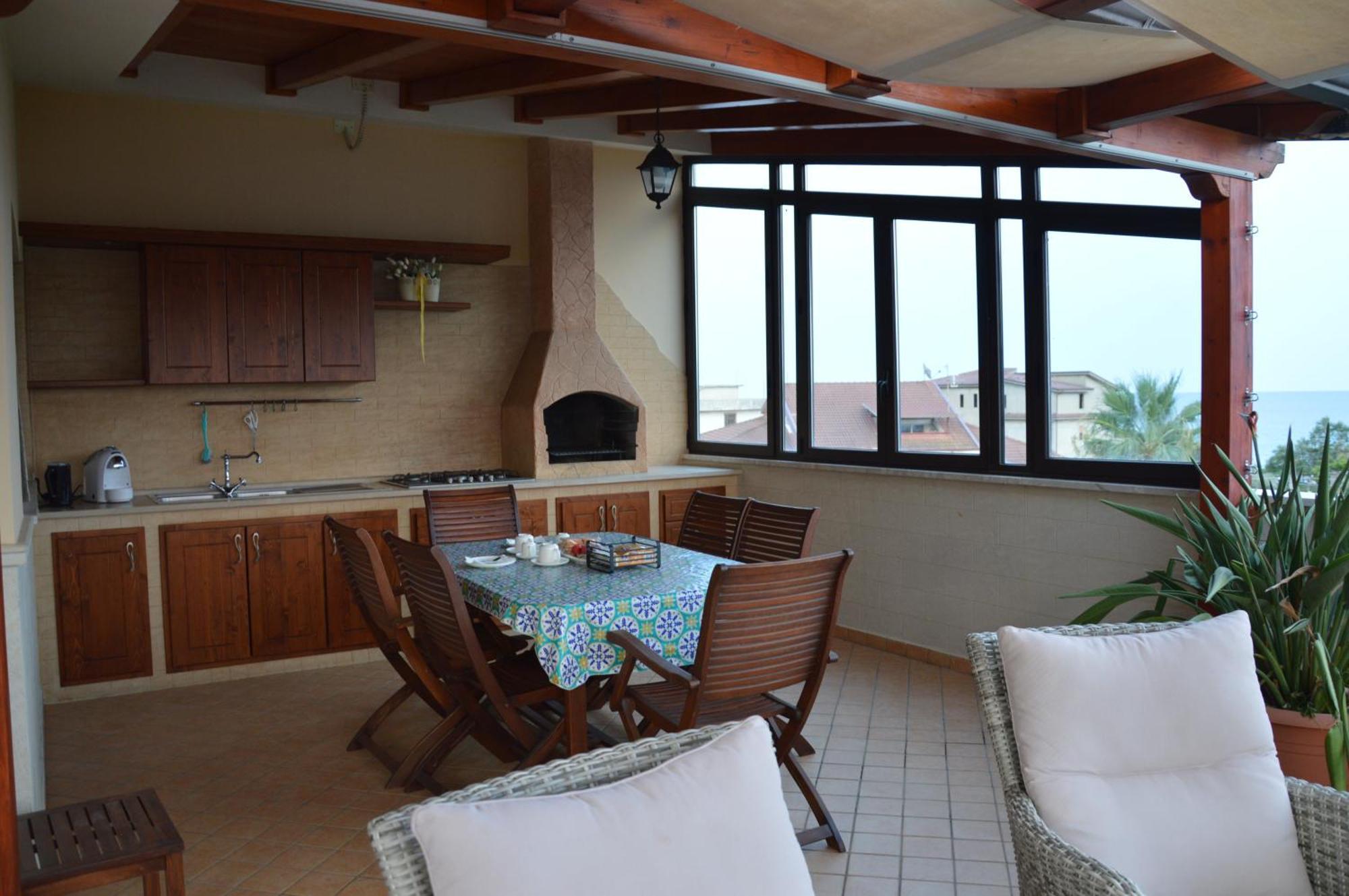 B&B E Casa Vacanza Al Castello Roccella Ionica Ngoại thất bức ảnh