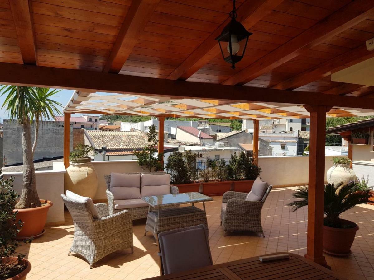 B&B E Casa Vacanza Al Castello Roccella Ionica Ngoại thất bức ảnh